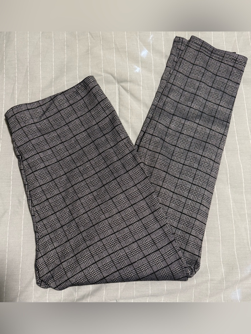 Maze Collection leggings/ pants - Skinny- Size 1X